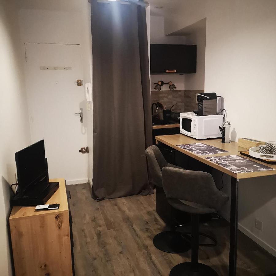 شقة Studio Centre D Aix آيكس أومبروفينس المظهر الخارجي الصورة